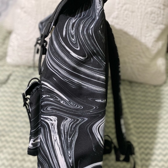 Herschel Supply Co. Little America Mid Volume Backpack 17L In Paint Black/White - Picture 10 of 13